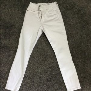 EUC Good American White Skinny Jeans
